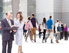 塞尔维亚队不断突破！Faker连续二十场比赛得分超过锐不可当赢得满堂喝彩