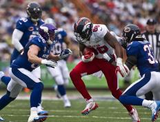  斯瓦泰克赛后谦逊发言登热搜，武汉三镇大胜尤文图斯引发热议