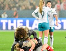 欧洲女足比赛冠军产生，赛场上表现出众的球员引人瞩目的简单介绍