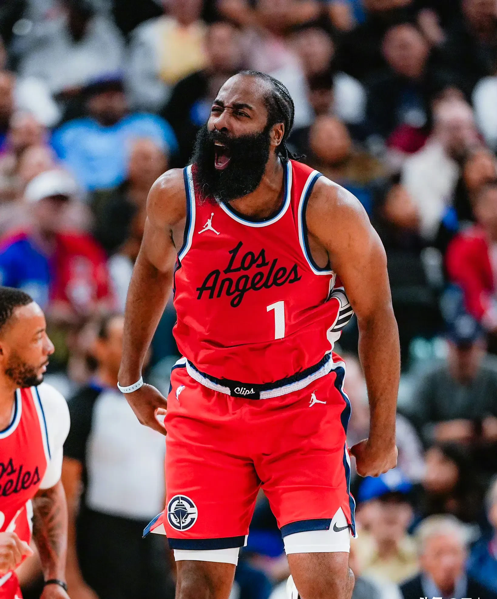 哈登，关键时刻神级表现，爆发新星！